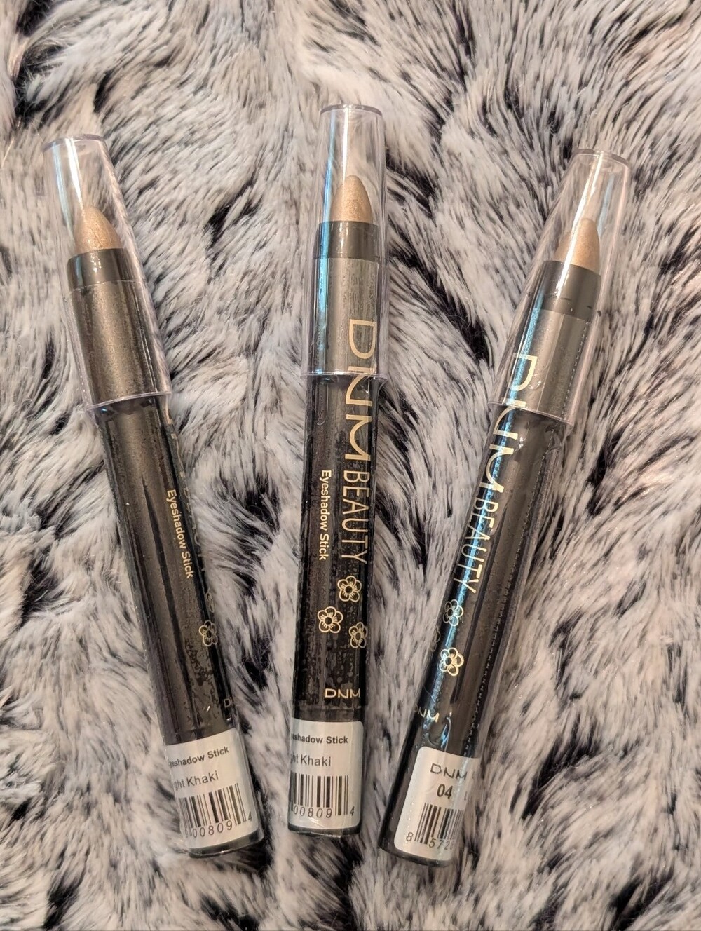 Khaki Shimmer Eyeshadow Stick - Creamy Khaki Pigment #4